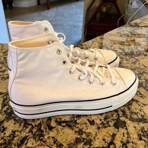 Platform white all star lift chuck taylor’s. Size 9.5.